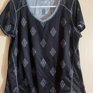 St. John's Bay Black and Gray Patterned Short Sleeve Top